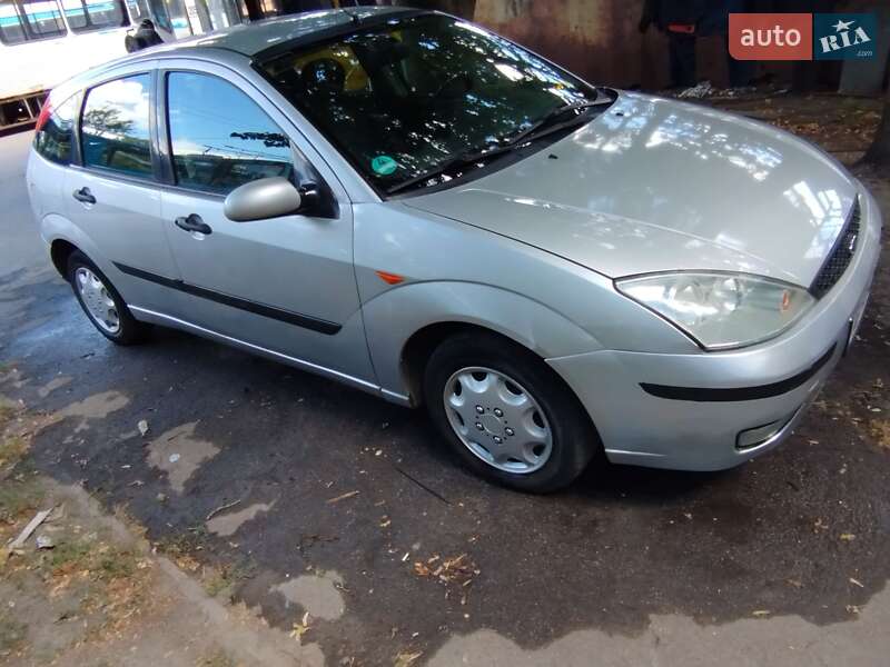 Хетчбек Ford Focus 2002 в Дніпрі