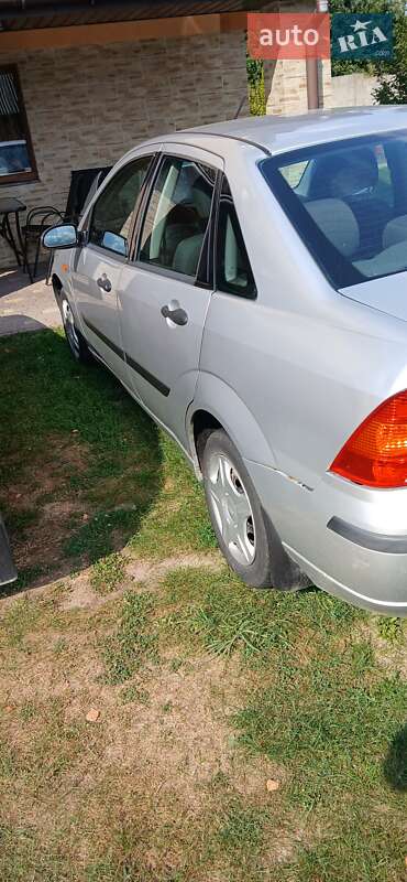 Седан Ford Focus 2004 в Краковце