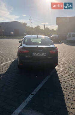 Седан Ford Focus 2013 в Стрые