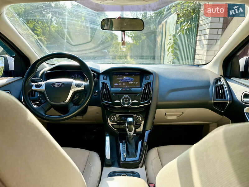 Хэтчбек Ford Focus 2012 в Киеве