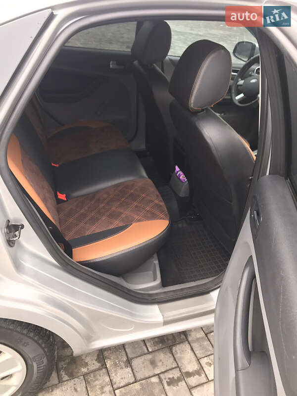 Седан Ford Focus 2008 в Великой Александровке
