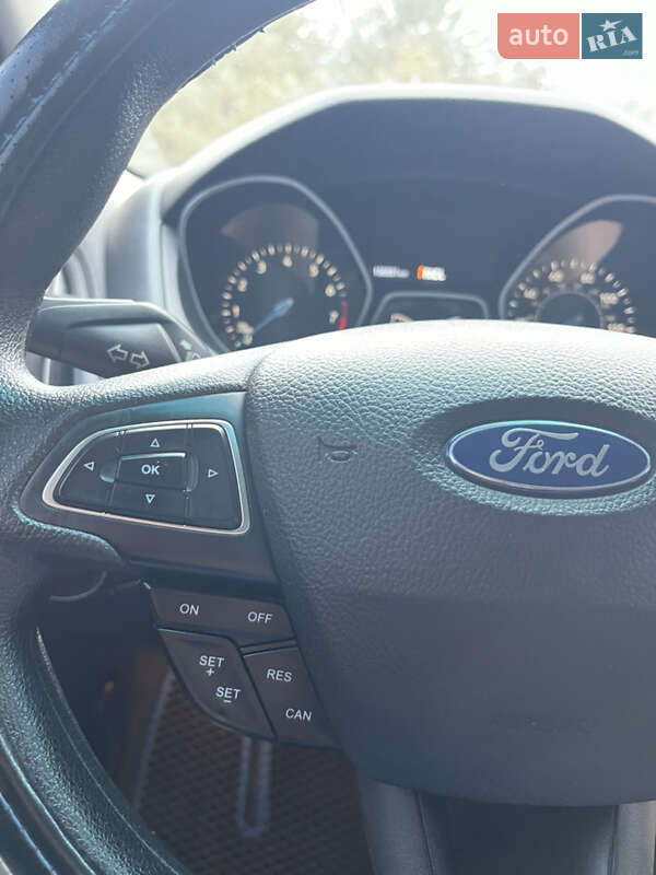 Седан Ford Focus 2017 в Днепре