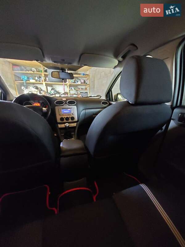 Универсал Ford Focus 2010 в Березному