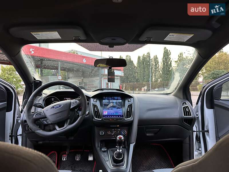 Хэтчбек Ford Focus 2016 в Кременчуге