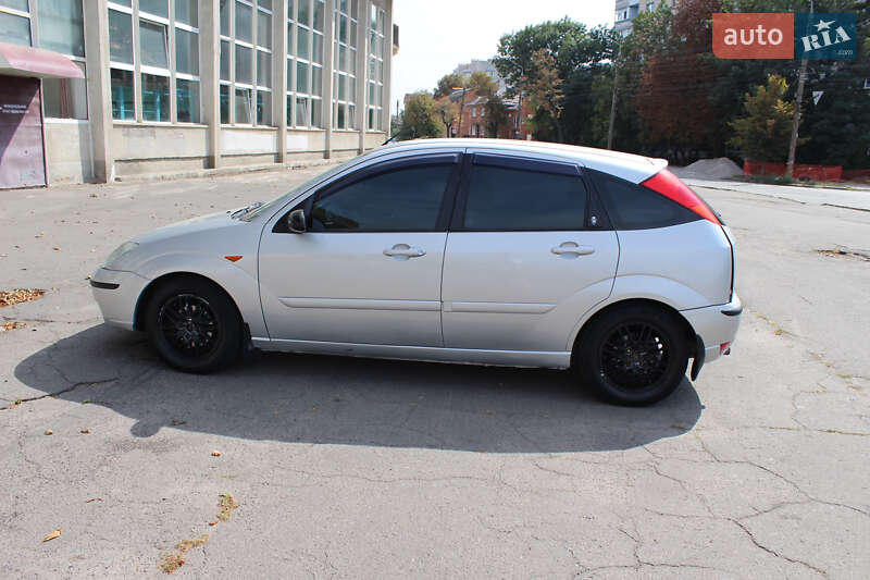 Хэтчбек Ford Focus 2002 в Виннице
