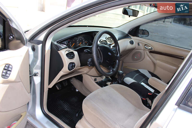 Хэтчбек Ford Focus 2002 в Виннице
