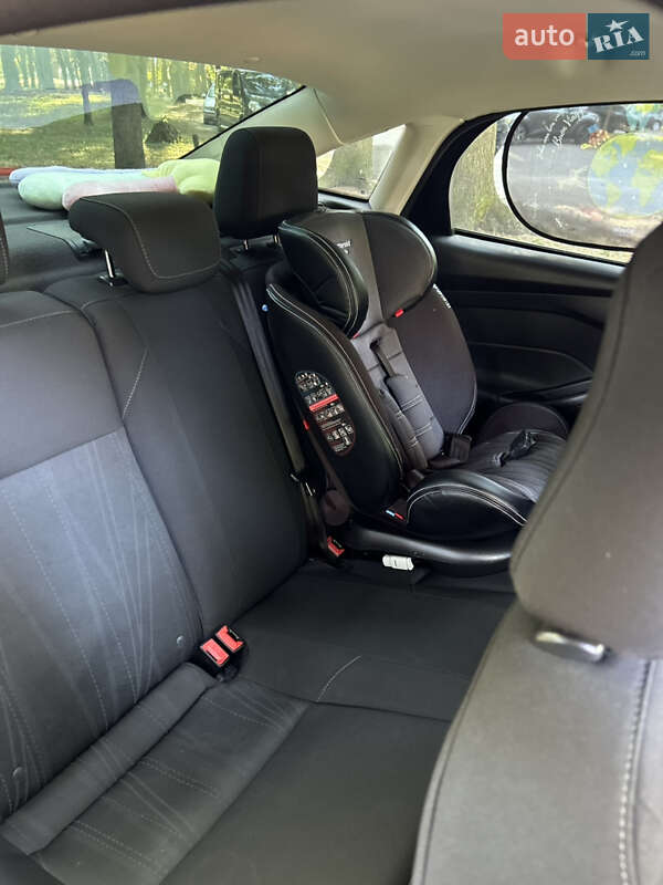 Седан Ford Focus 2015 в Чернигове фото 16 Седан Ford Focus 2015 в Чернигове