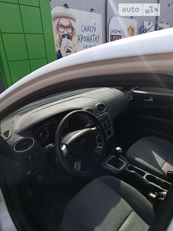 Седан Ford Focus 2007 в Ромнах фото 5 Седан Ford Focus 2007 в Ромнах