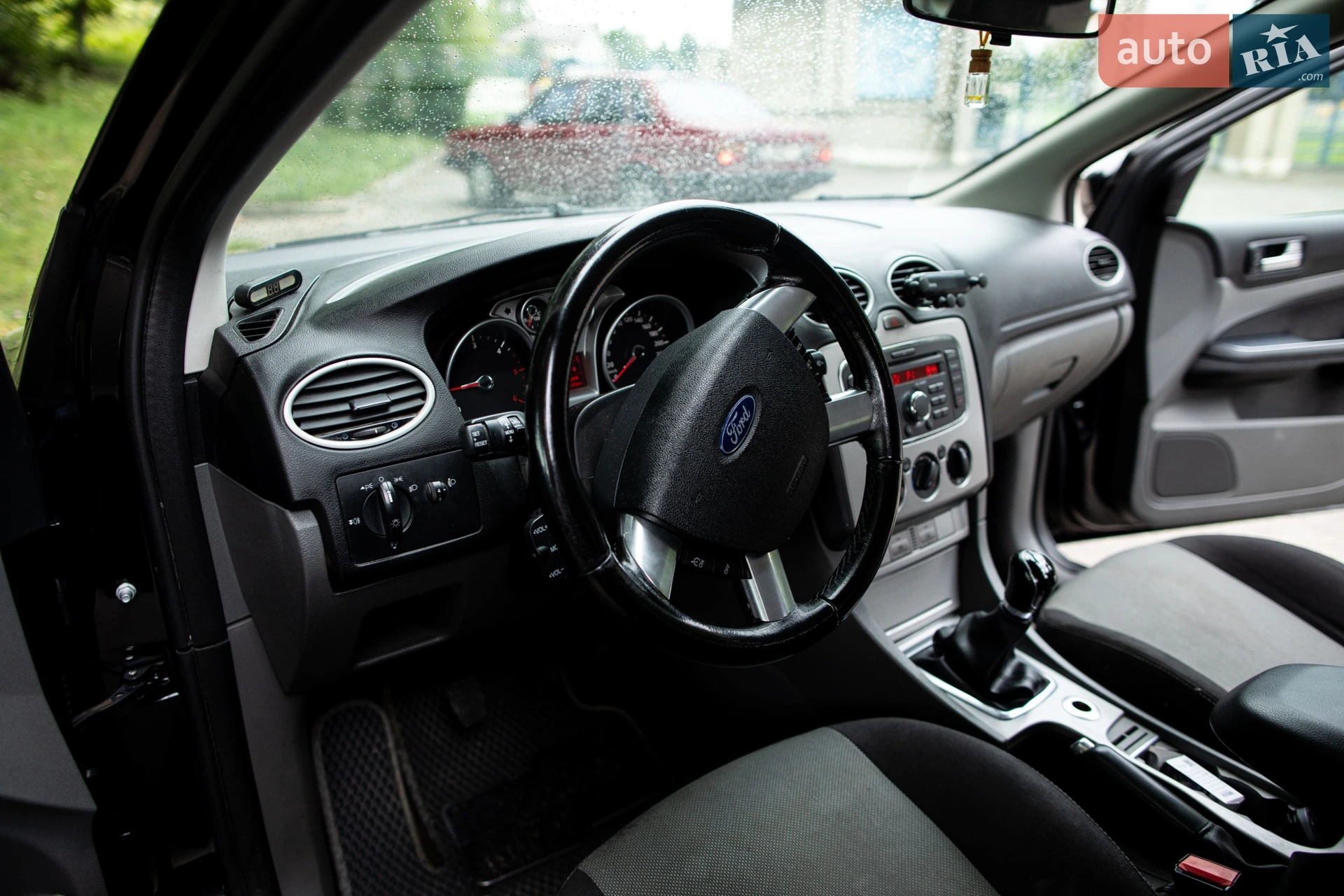 2010 Ford Focus - мініатюра 12