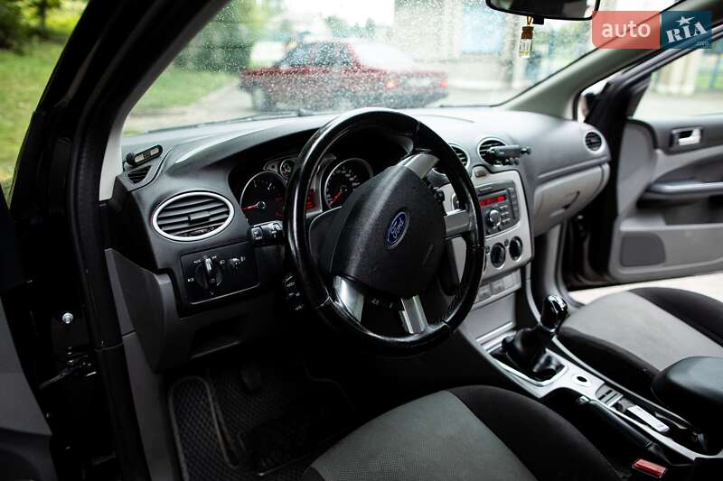 Универсал Ford Focus 2010 в Золочеве