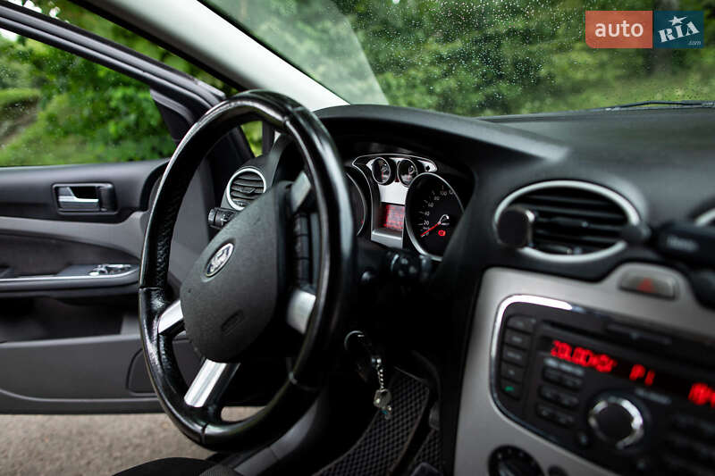 Универсал Ford Focus 2010 в Золочеве