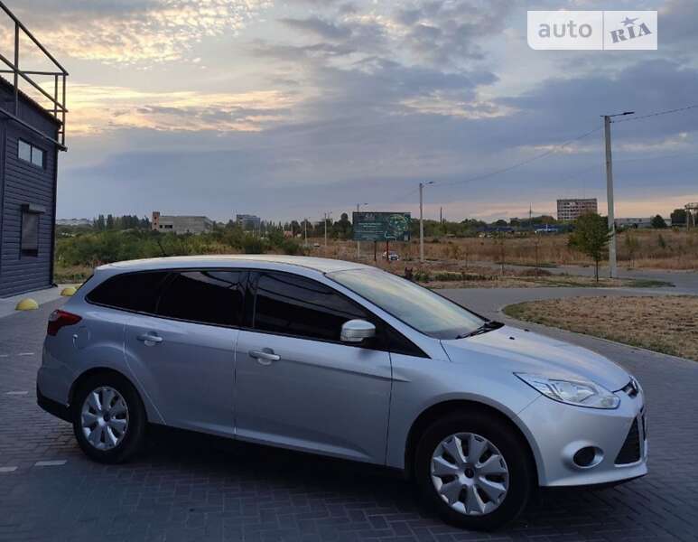 Универсал Ford Focus 2014 в 