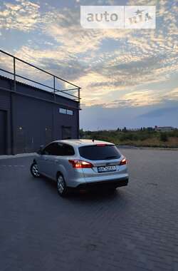 Универсал Ford Focus 2014 в 