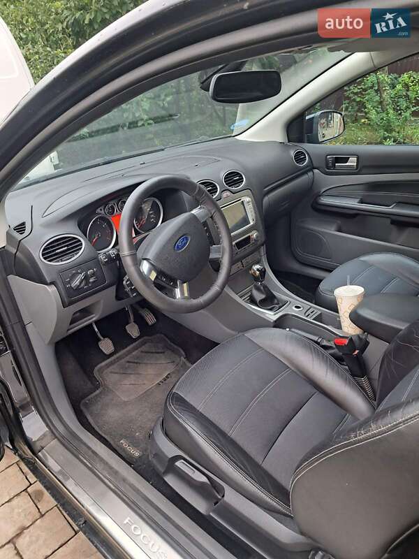 Хэтчбек Ford Focus 2008 в Черновцах