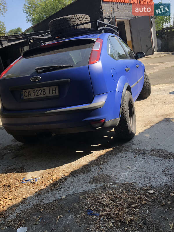 Хэтчбек Ford Focus 2005 в Киеве