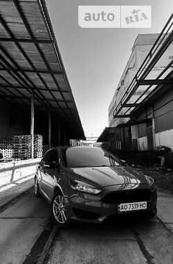 Седан Ford Focus 2016 в Ужгороді