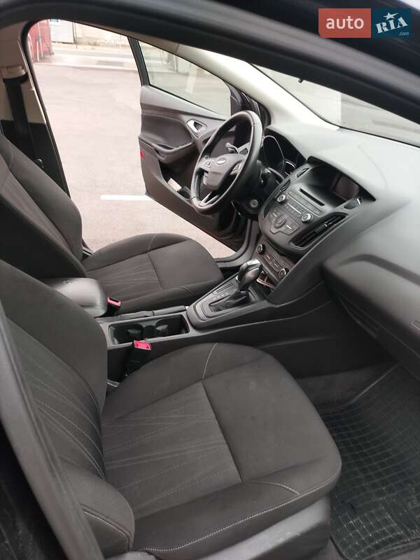 Седан Ford Focus 2015 в Киеве фото 17 Седан Ford Focus 2015 в Киеве