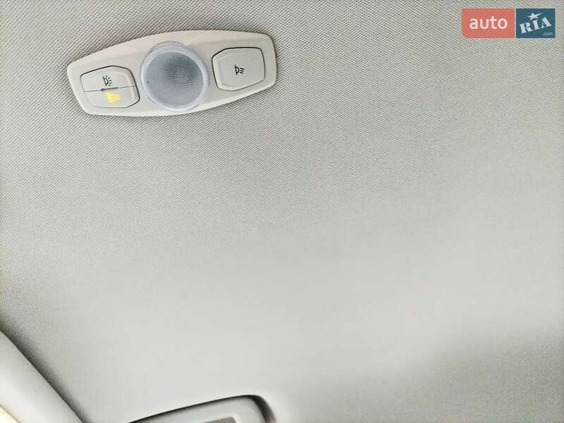 Седан Ford Focus 2015 в Киеве фото 21 Седан Ford Focus 2015 в Киеве