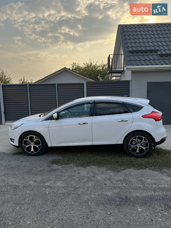 Хэтчбек Ford Focus 2015 в Днепре