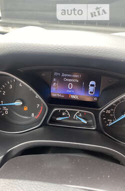 Хэтчбек Ford Focus 2015 в 