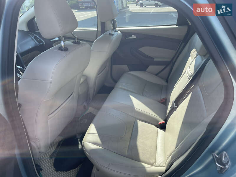 Хэтчбек Ford Focus 2012 в Мукачево