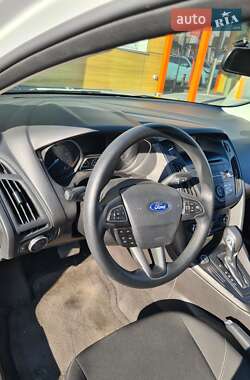 Седан Ford Focus 2017 в 
