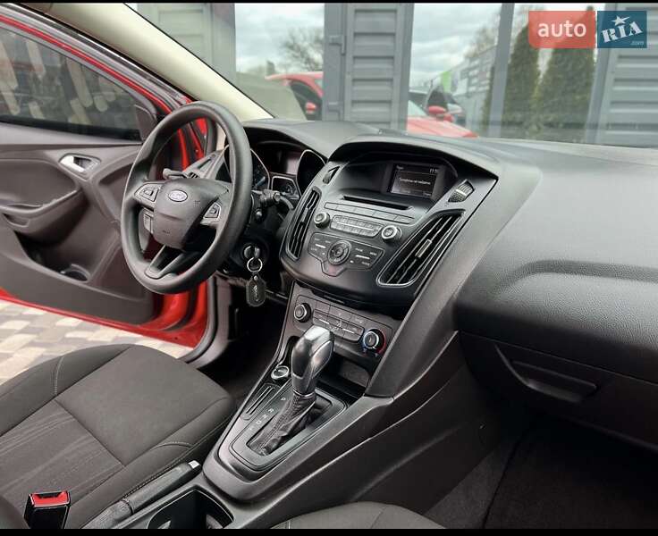 Хэтчбек Ford Focus 2014 в Киеве