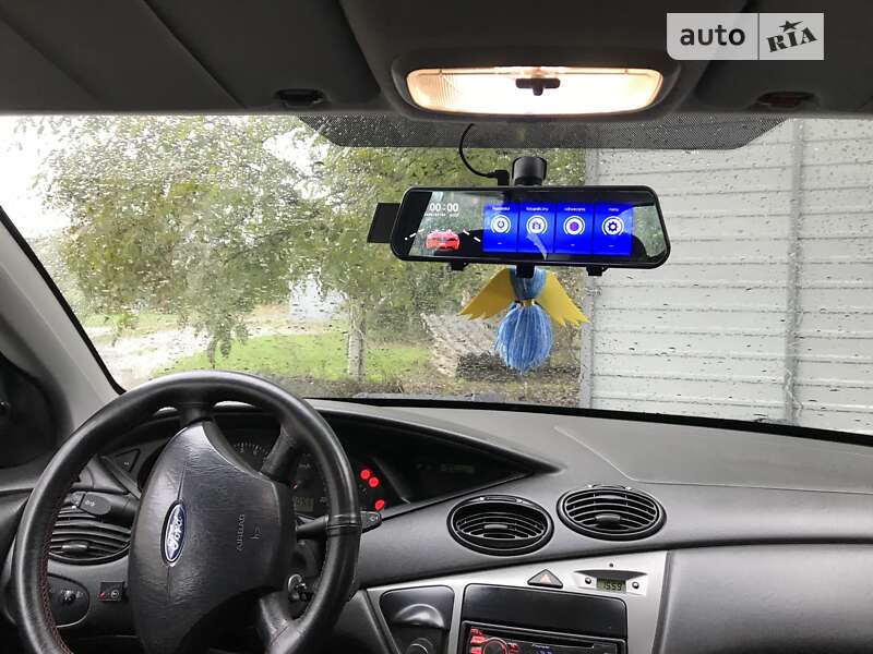 Хэтчбек Ford Focus 2004 в Калуше