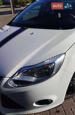 Универсал Ford Focus 2014 в 