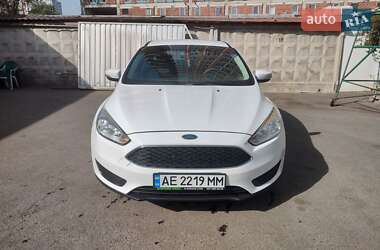 Хэтчбек Ford Focus 2015 в Днепре