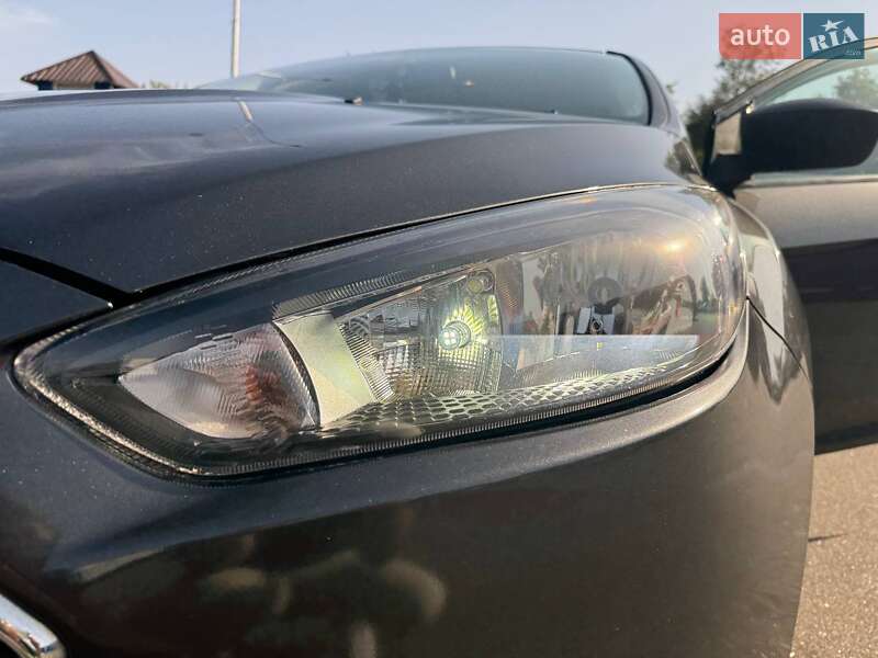 Седан Ford Focus 2017 в Киеве