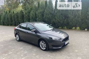 Седан Ford Focus 2015 в Самборі