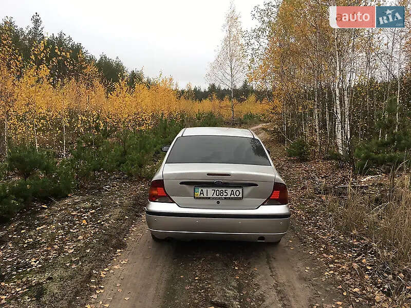 Седан Ford Focus 1999 в Киеве