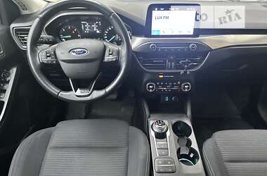 Хэтчбек Ford Focus 2019 в 