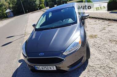 Хетчбек Ford Focus 2015 в Дніпрі