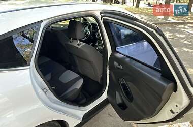 Хэтчбек Ford Focus 2013 в 