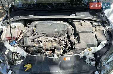 Хэтчбек Ford Focus 2013 в 