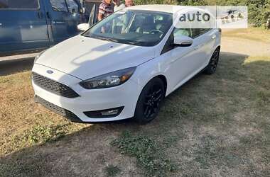 Хэтчбек Ford Focus 2016 в Ромнах