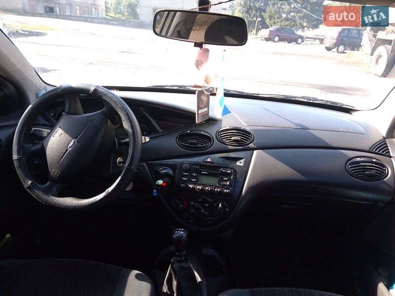 Универсал Ford Focus 2000 в Владимире