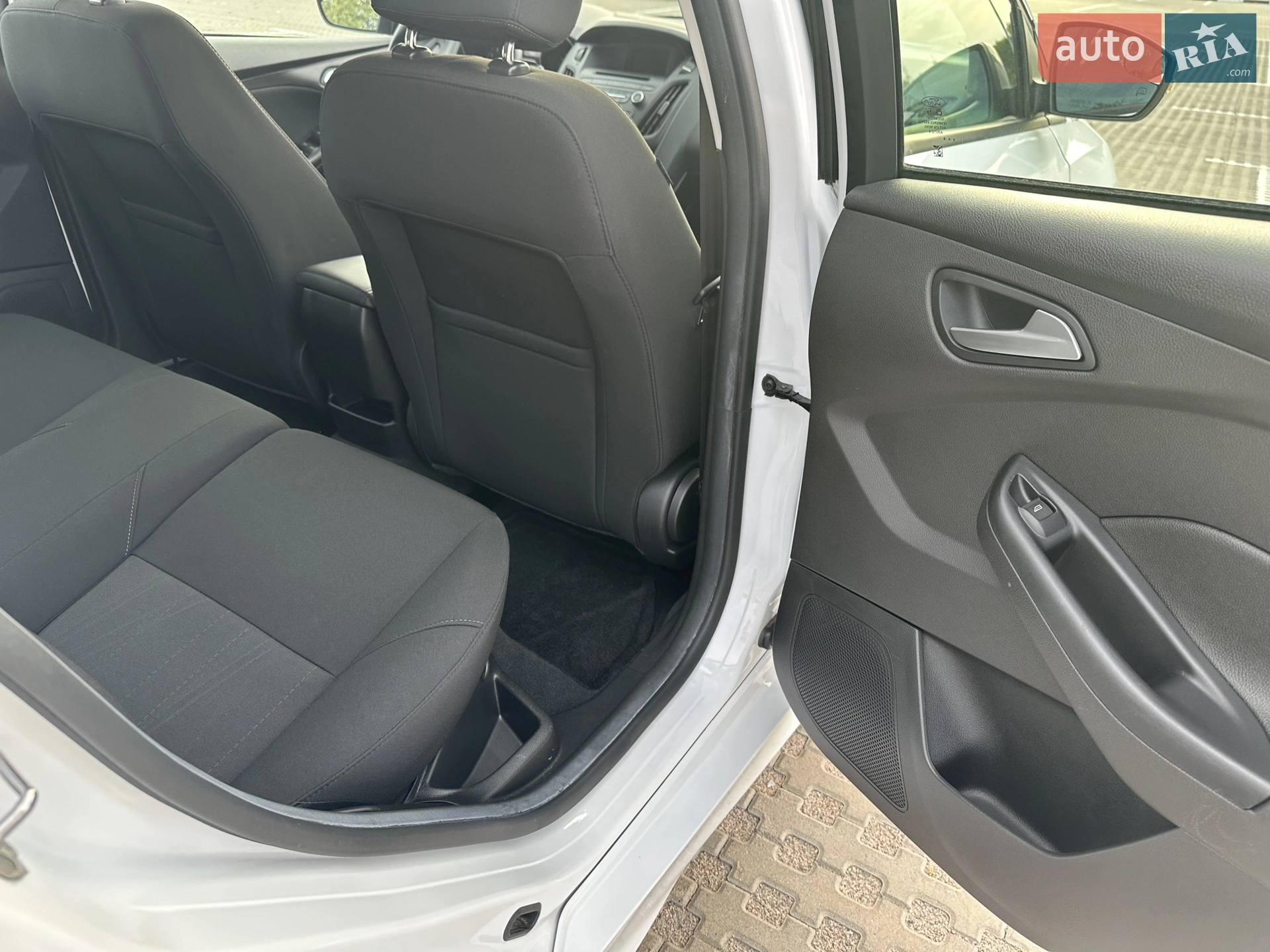 2016 Ford Focus - мініатюра 13