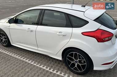 Хэтчбек Ford Focus 2016 в Киеве