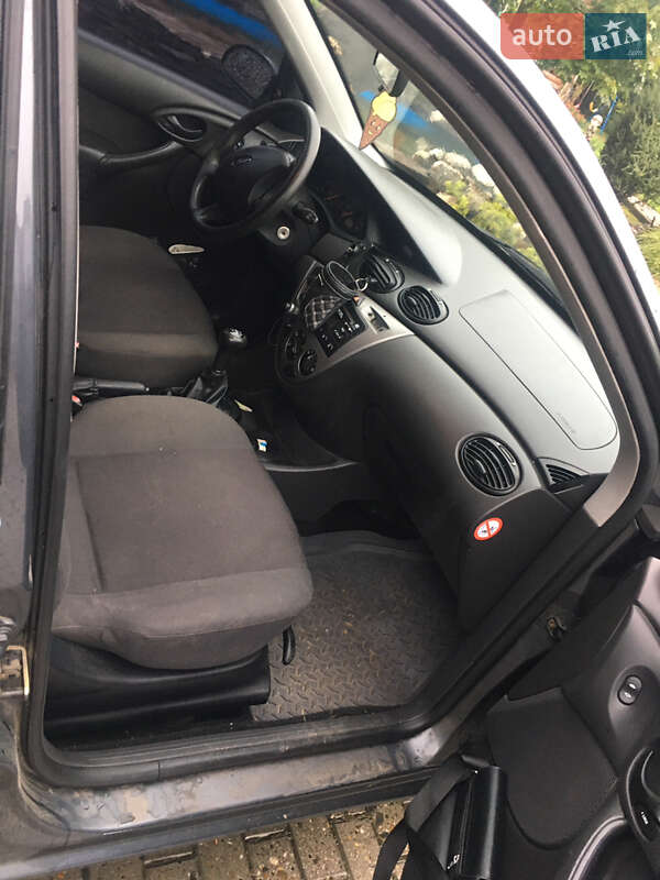 Универсал Ford Focus 2003 в Поляне фото 2 Универсал Ford Focus 2003 в Поляне