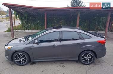 Седан Ford Focus 2015 в 