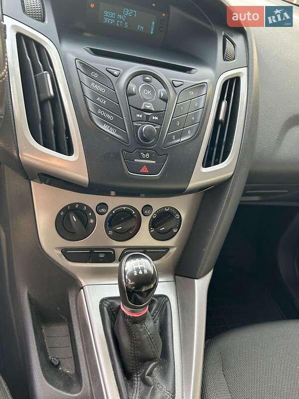 Хэтчбек Ford Focus 2013 в Сумах