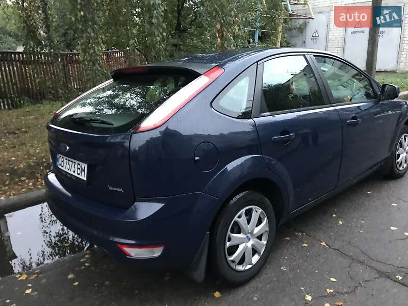 Хэтчбек Ford Focus 2010 в Чернигове