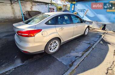 Седан Ford Focus 2015 в 