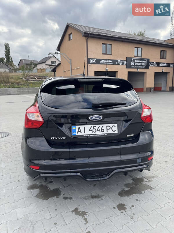 Хэтчбек Ford Focus 2013 в Буче