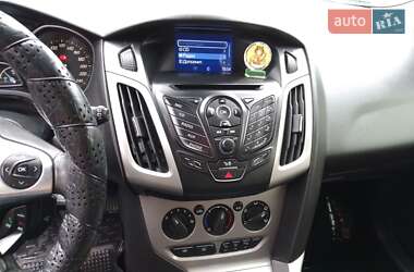 Универсал Ford Focus 2012 в 