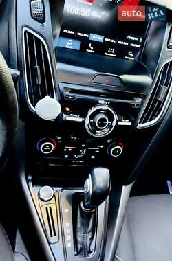 Седан Ford Focus 2017 в 