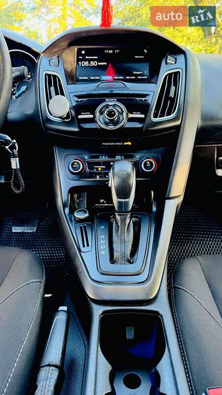Седан Ford Focus 2017 в Киеве